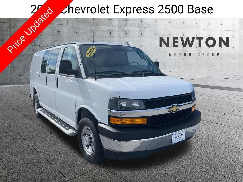 2024 Chevrolet Express 2500 Work Van HD's photo