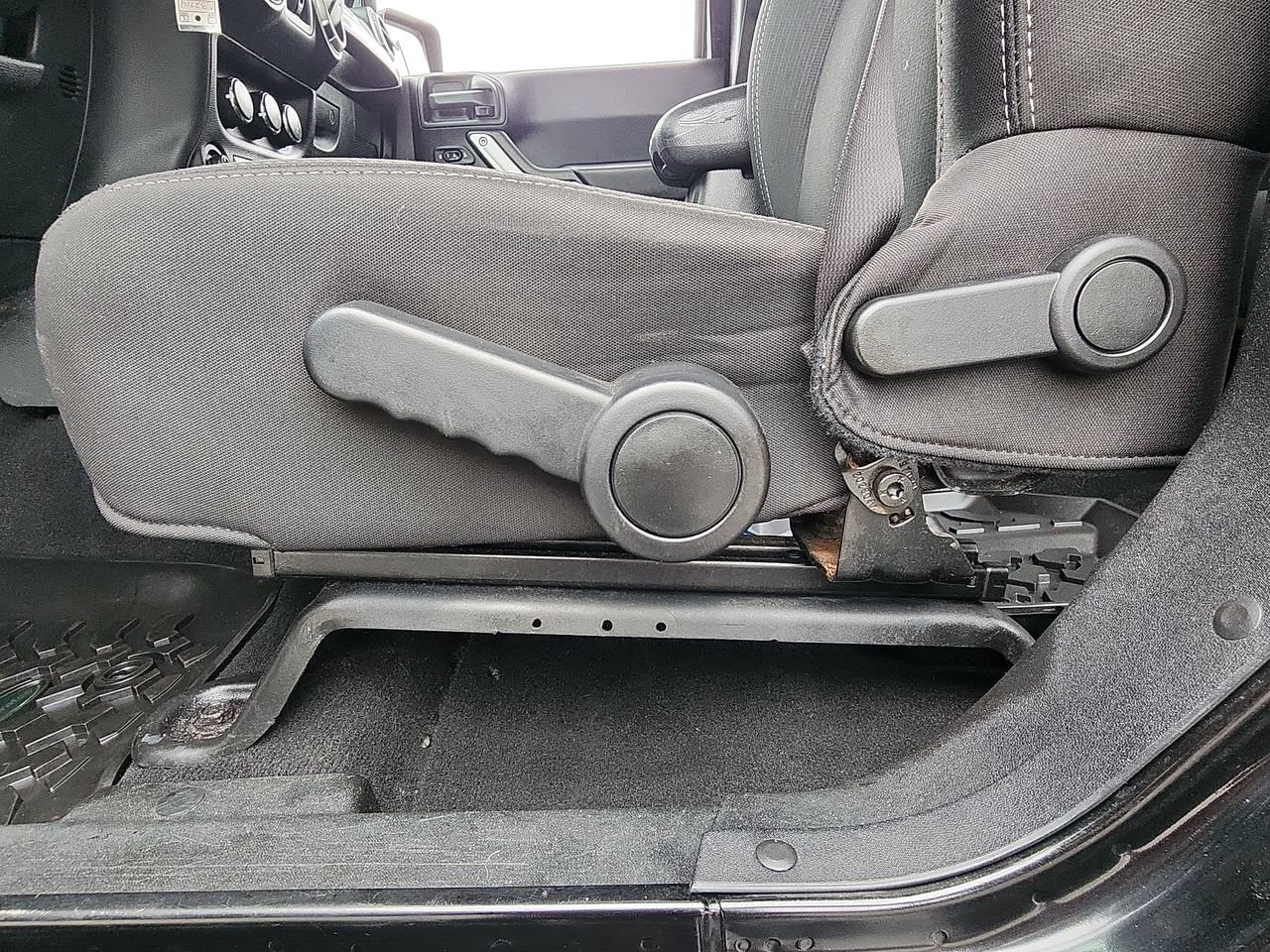 2018 Jeep Wrangler Unlimited Sahara - Photo 12