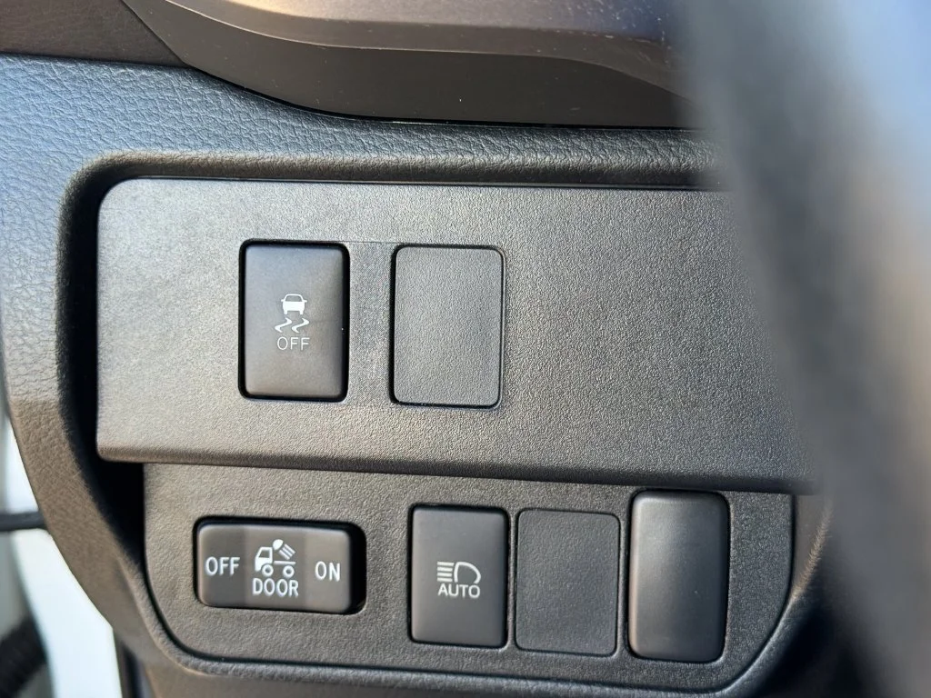 Used 2022 White Toyota SR5 image 19