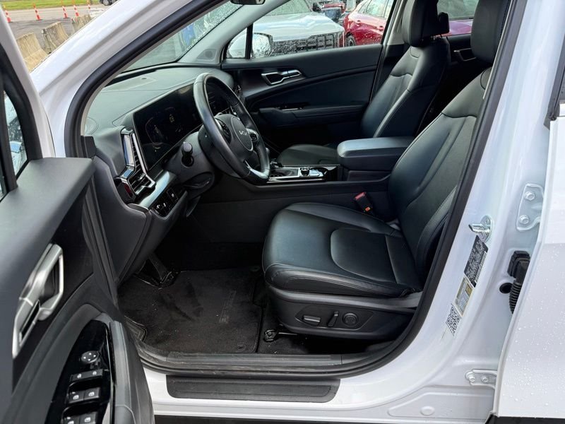 Used 2024 White Kia EX image 8