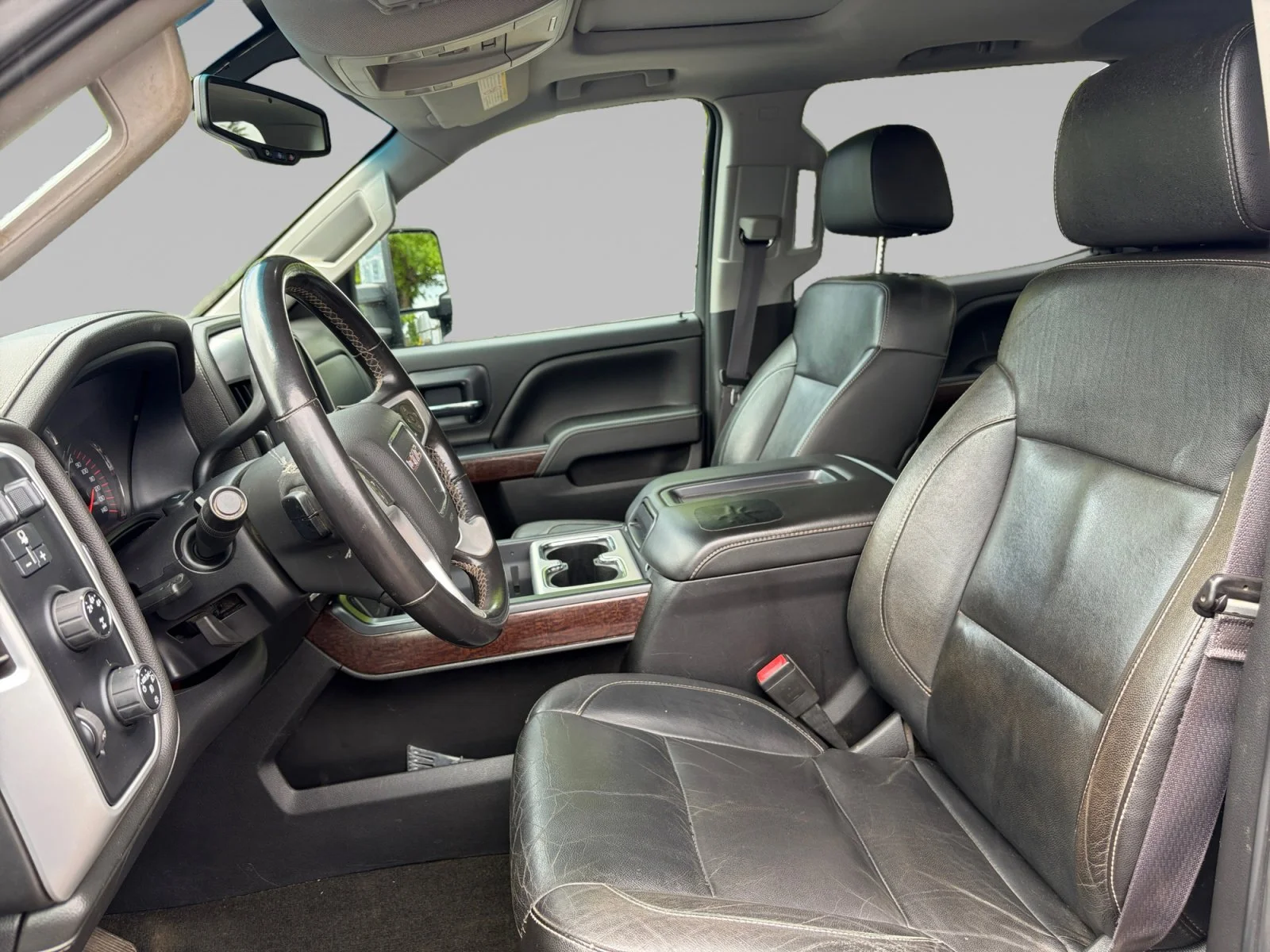 Used 2015 Black GMC SLT image 10