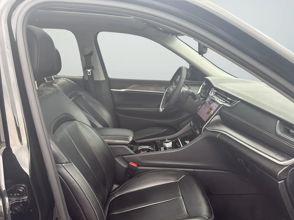 Used 2023 Black Jeep Limited image 15