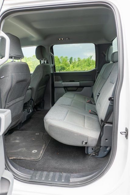 Used 2024 Oxford White Ford XLT image 10