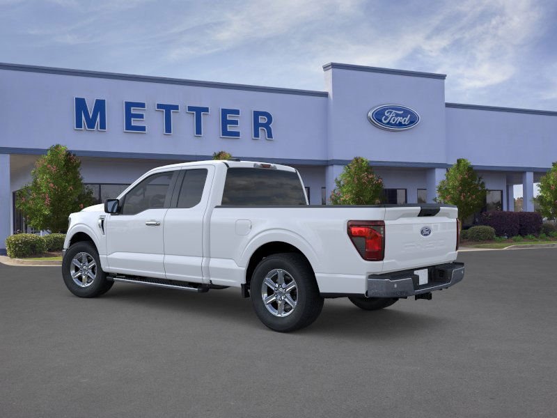 New 2025 Oxford White Ford XLT image 4