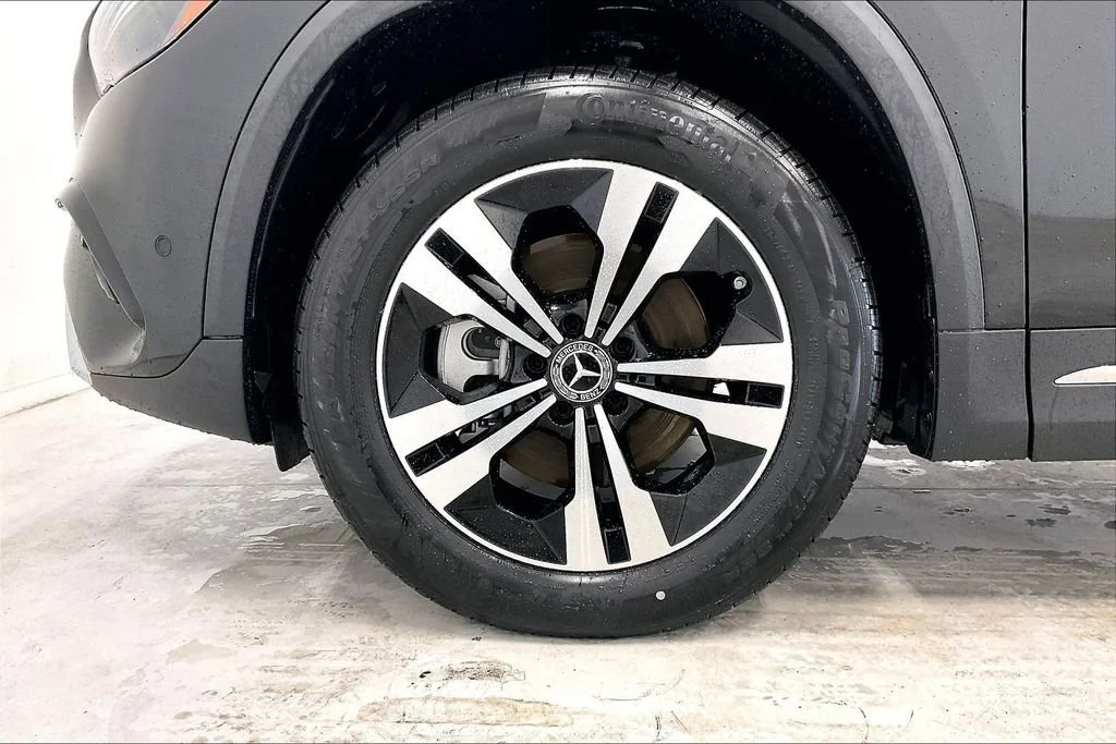New 2026 Night Black Mercedes-Benz GLA 250 image 23