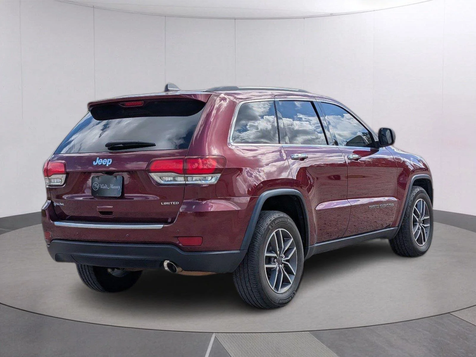 Used 2021 Velvet Red Pearlcoat Jeep Limited image 7