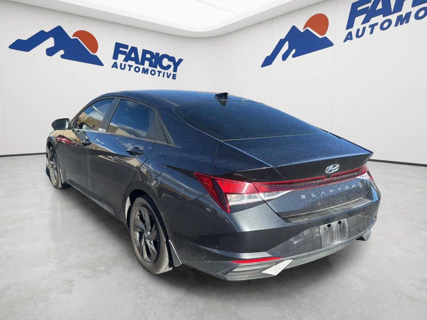 Used 2023 Portofino Gray Hyundai SEL image 6
