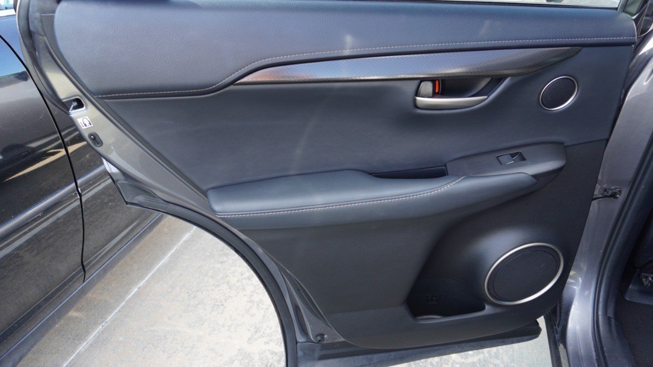 Used 2015 Gray Lexus  image 27