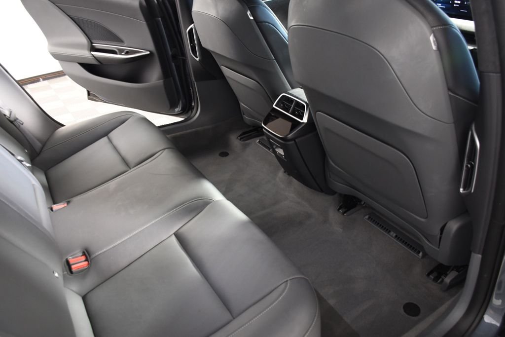 Used 2024 Fathom Blue Metallic Lucid Touring image 21