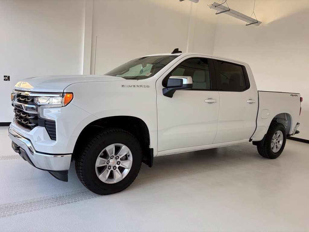 2025 Chevrolet Silverado 1500 LT - Photo 18