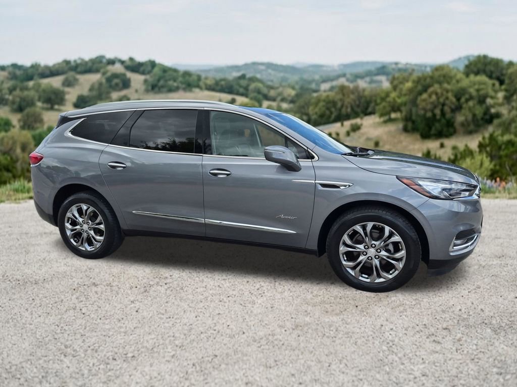Used 2019 Includes Pitch Dark Night lower exterior accent color.) Buick Avenir image 14