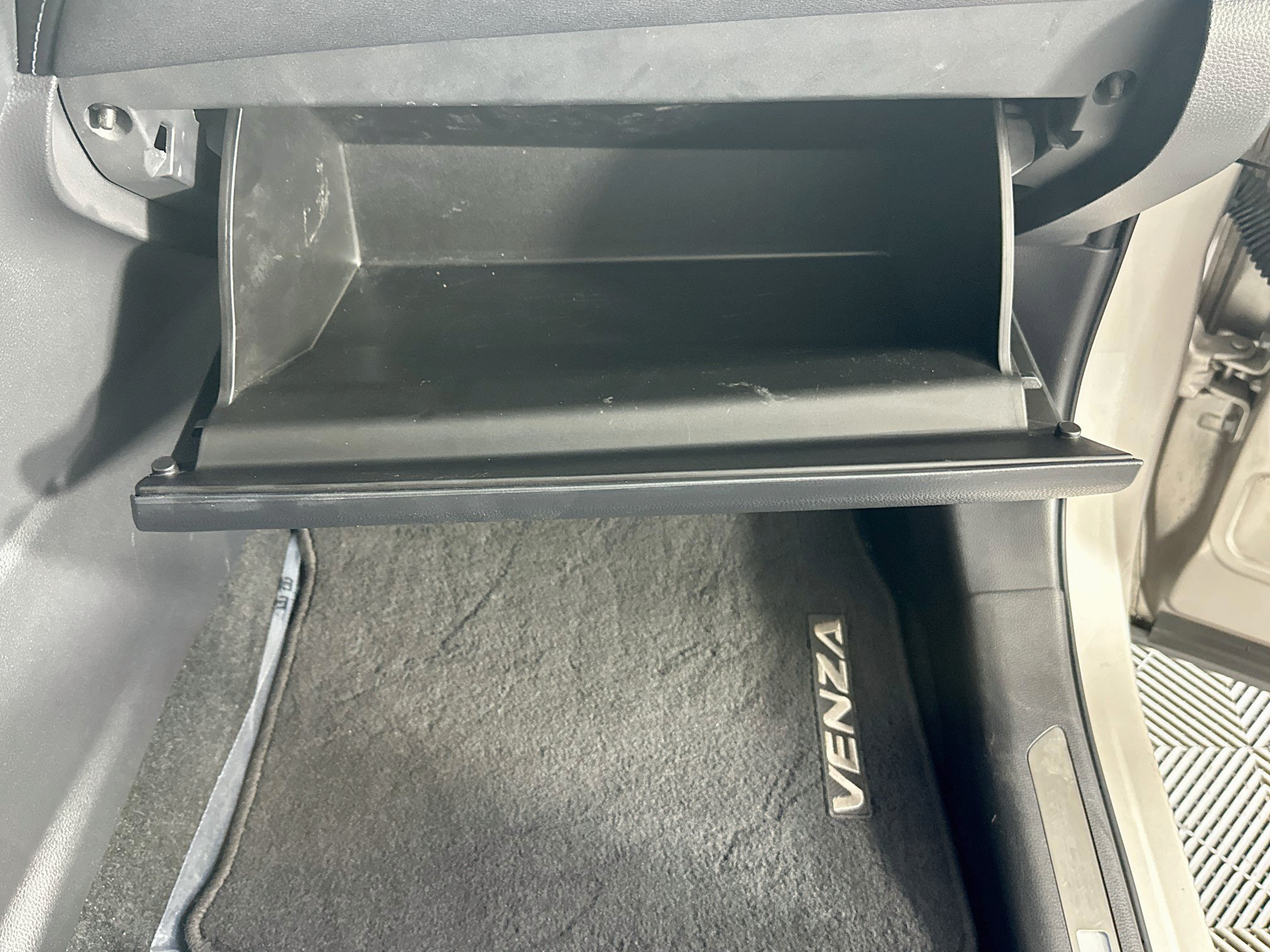 Used 2021 Titanium Toyota Limited image 32