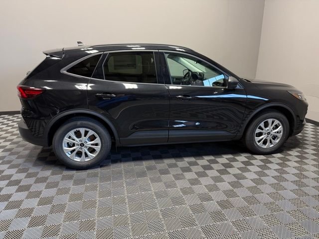 New 2026 Agate Black Metallic Ford Active® image 7