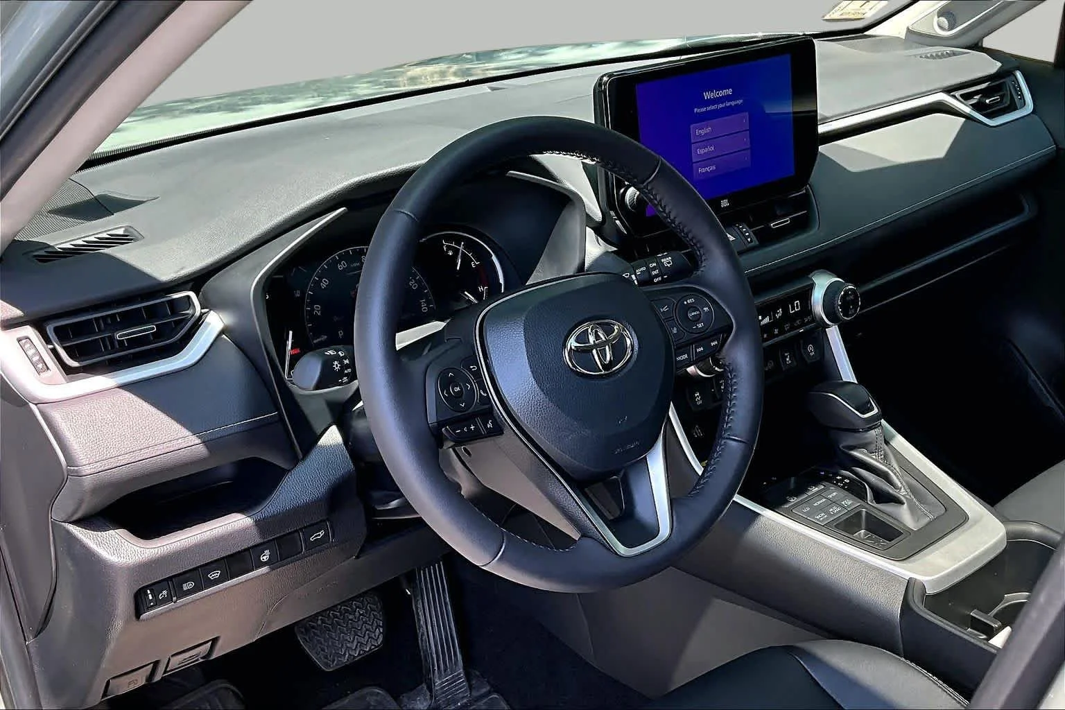Used 2023 Lunar Rock Toyota XLE Premium image 17