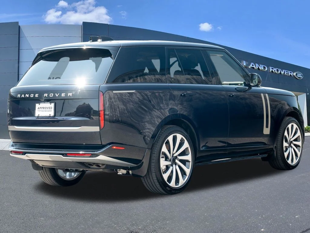 Certified Used 2026  Land Rover SE image 4