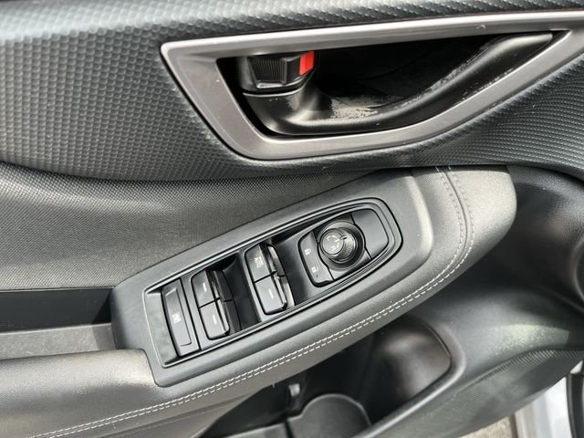 Used 2021 Silver Subaru Base image 17