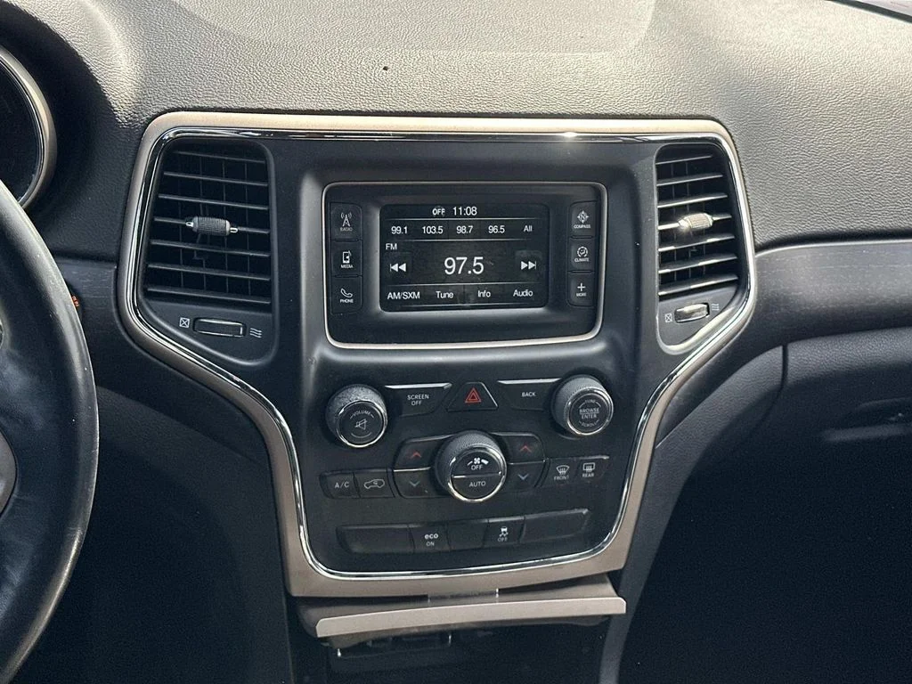 Used 2015 White/off-white Jeep Laredo image 19