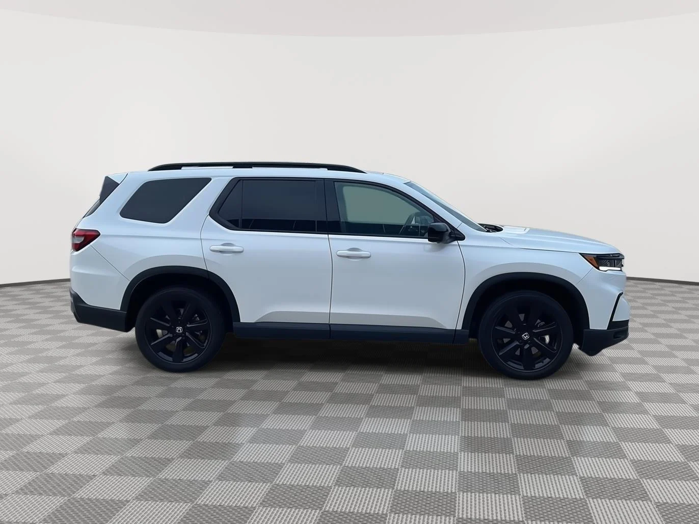 Used 2025 Platinum White Pearl Honda Black Edition image 8