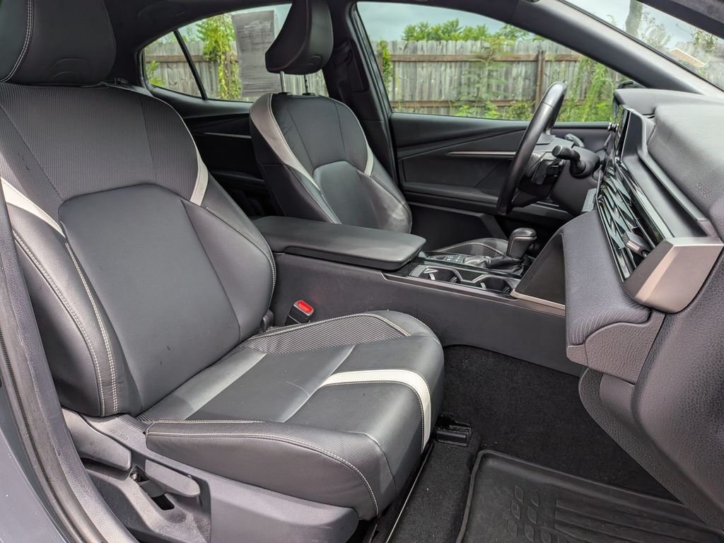 Certified Used 2025  Toyota SE image 29
