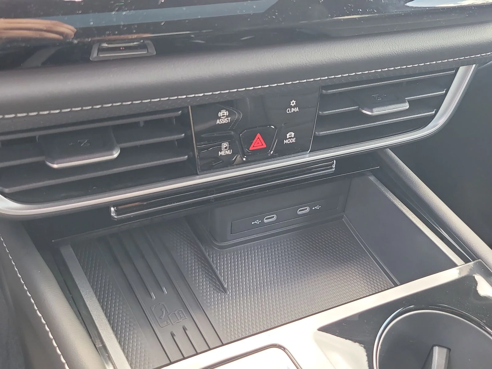 2025 Volkswagen Atlas Cross Sport SEL R-LINE - Photo 25
