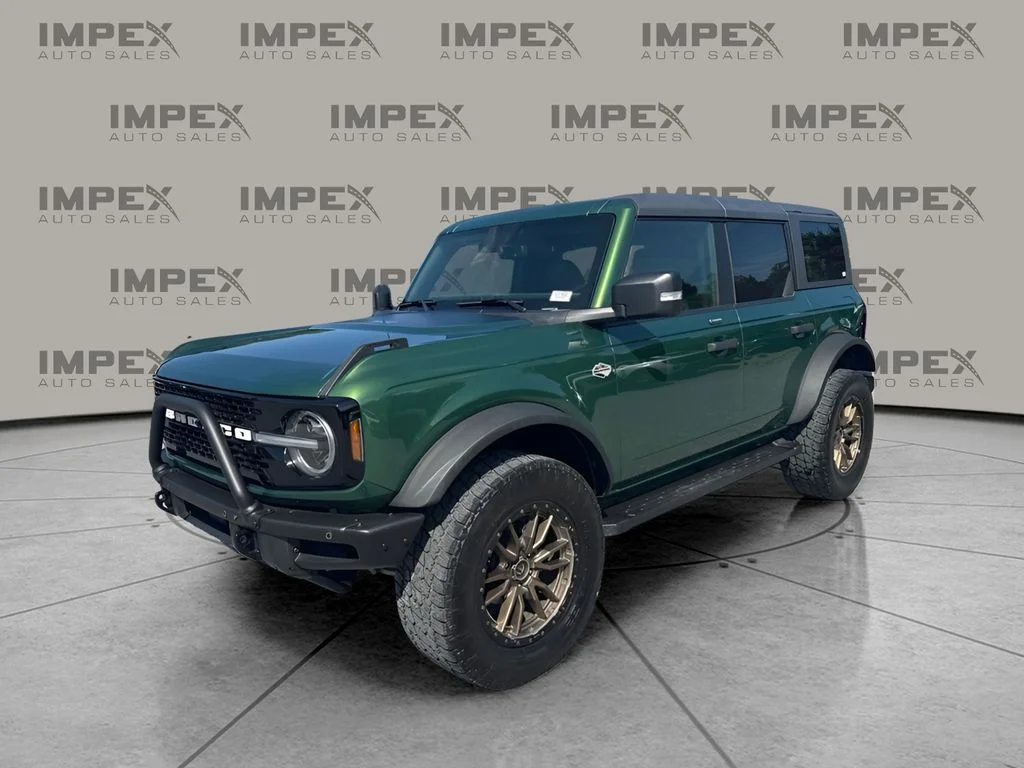 Used 2022 Green Ford Wildtrak image 1