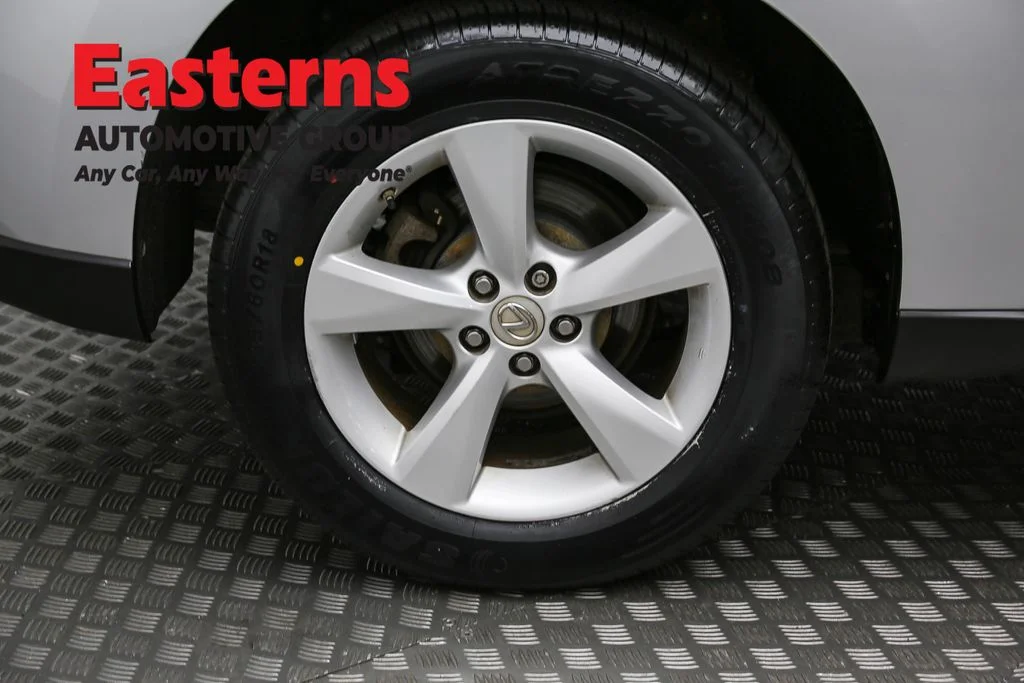 Used 2015 Silver Lexus 350 image 34