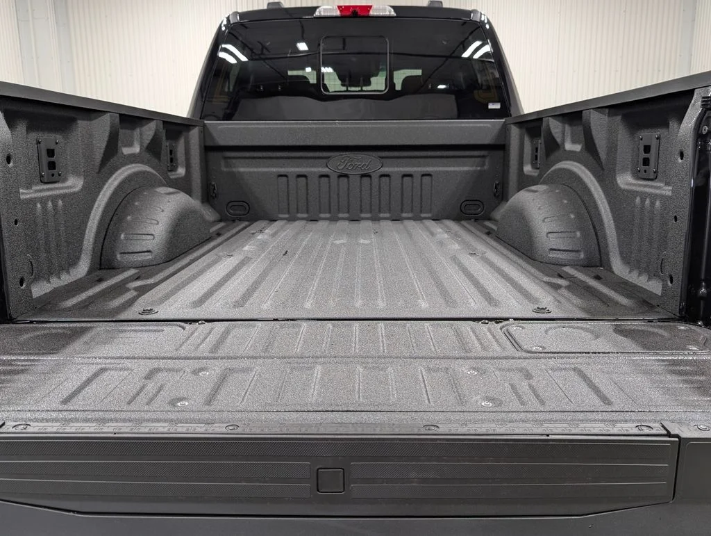 New 2026 Agate Black Metallic Ford F-250® Lariat® image 26