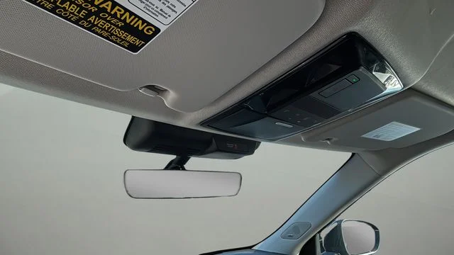 Used 2025  Mitsubishi ES image 28