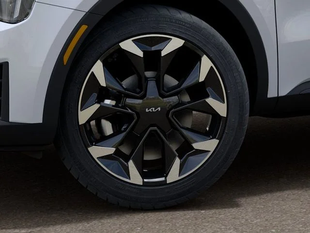 New 2026 White Kia EX image 10