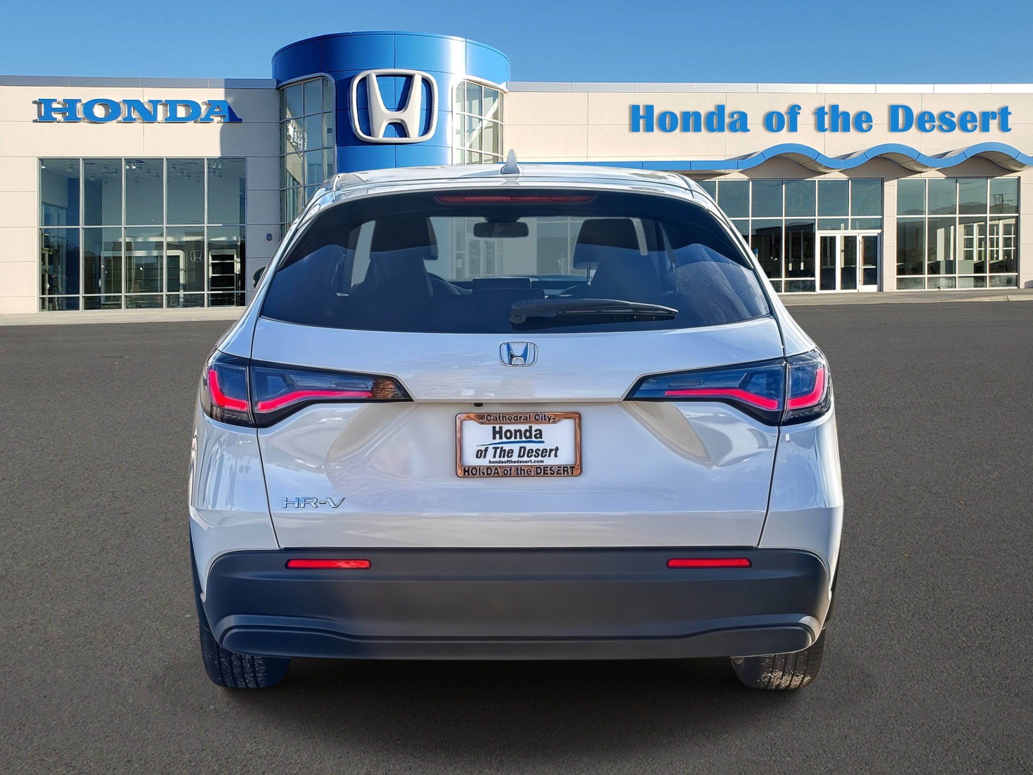 New 2027 Platinum White Pearl Honda LX image 5