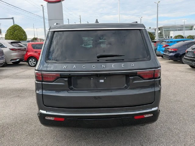Used 2023 Gray Jeep Base image 5