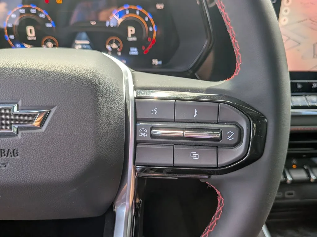 New 2025 Summit White Chevrolet Z71 image 20