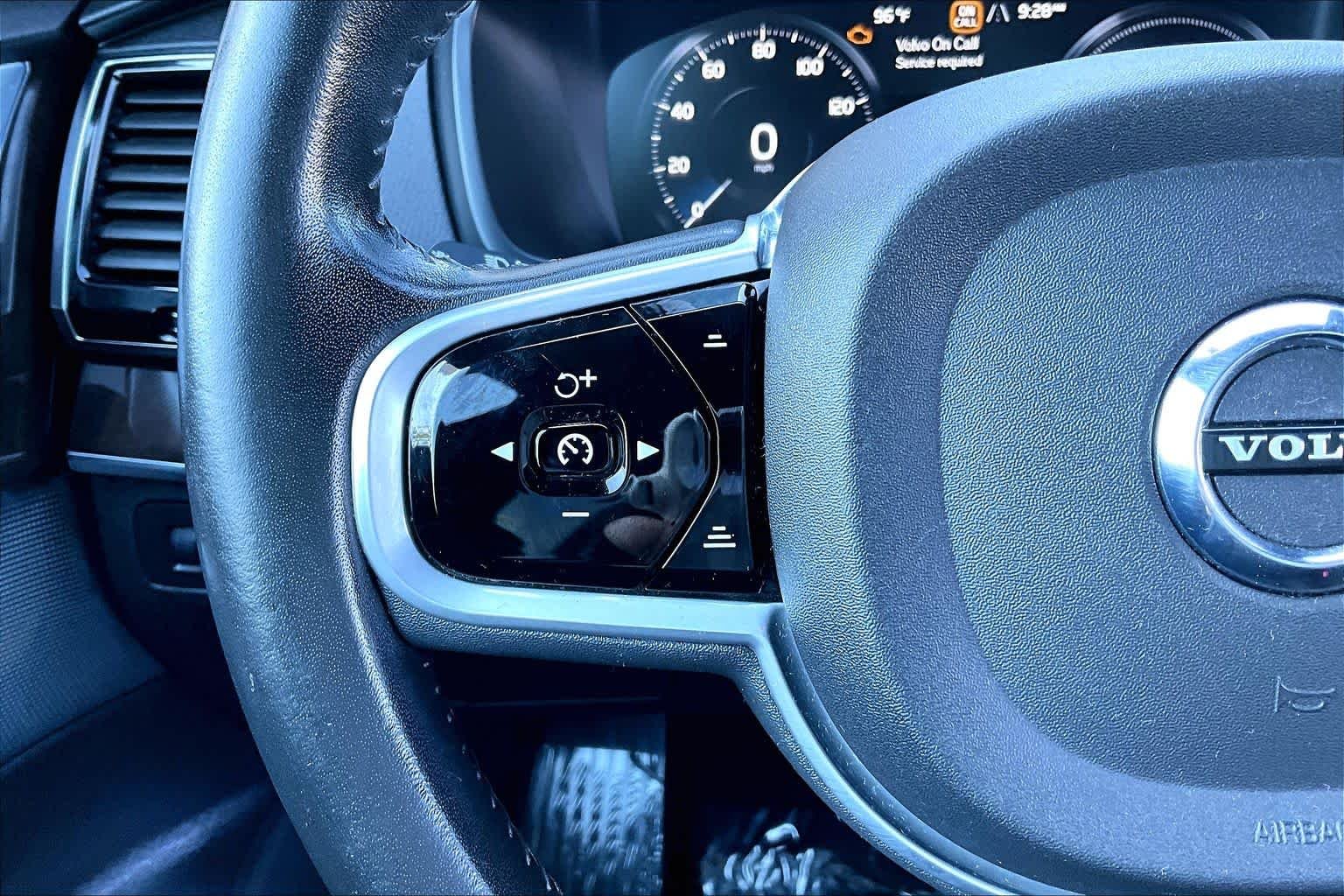 Used 2017 Magic Blue Metallic Volvo Inscription image 24