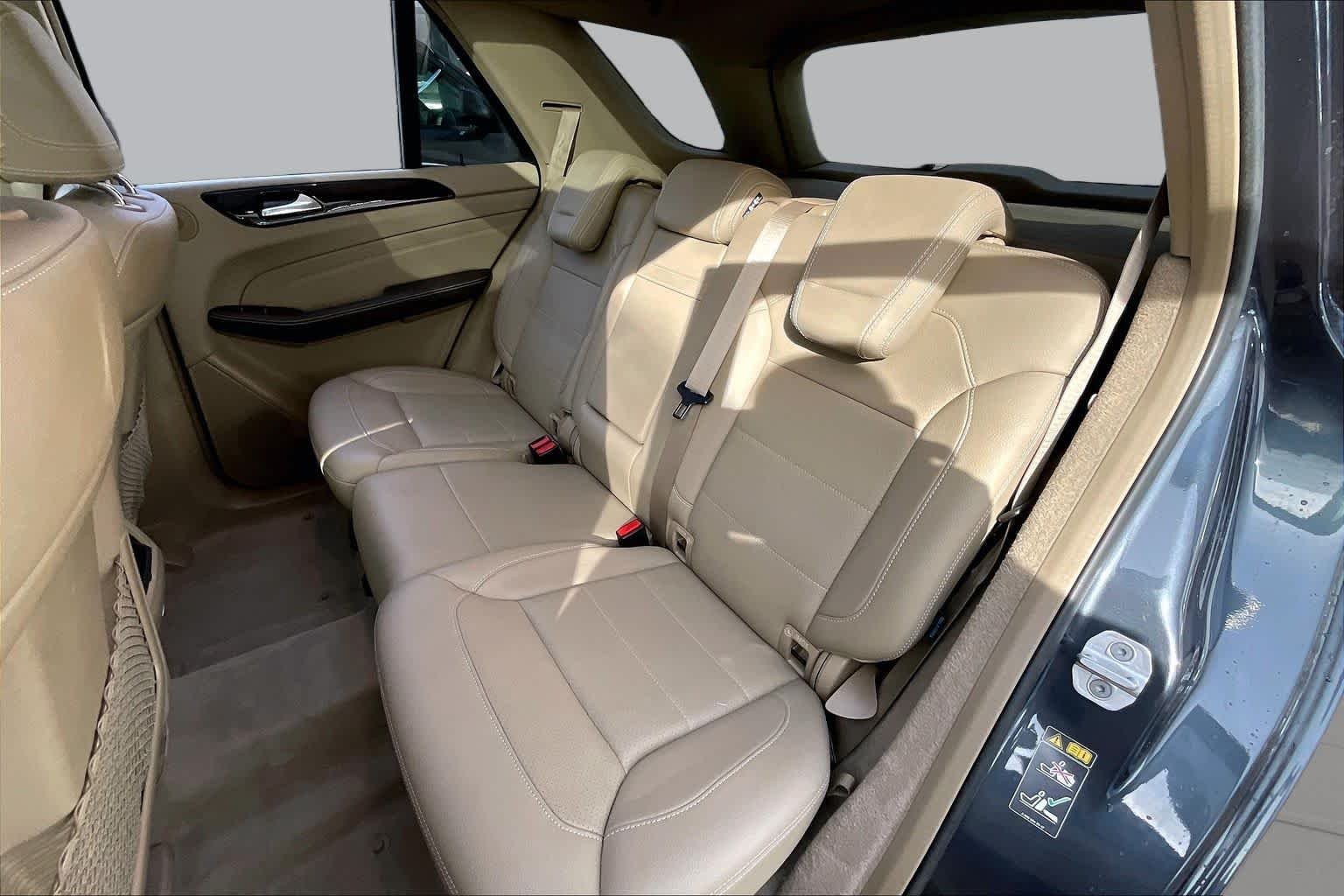 Used 2013 Black Mercedes-Benz ML 350 image 18
