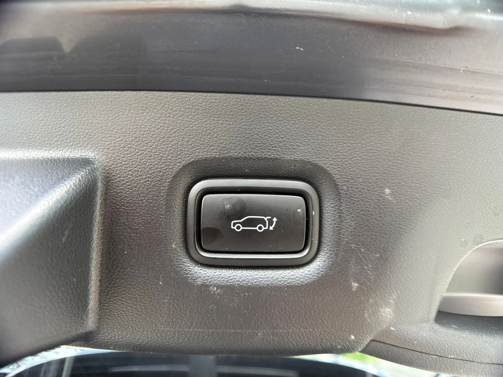 Used 2024 Black Hyundai SEL image 21