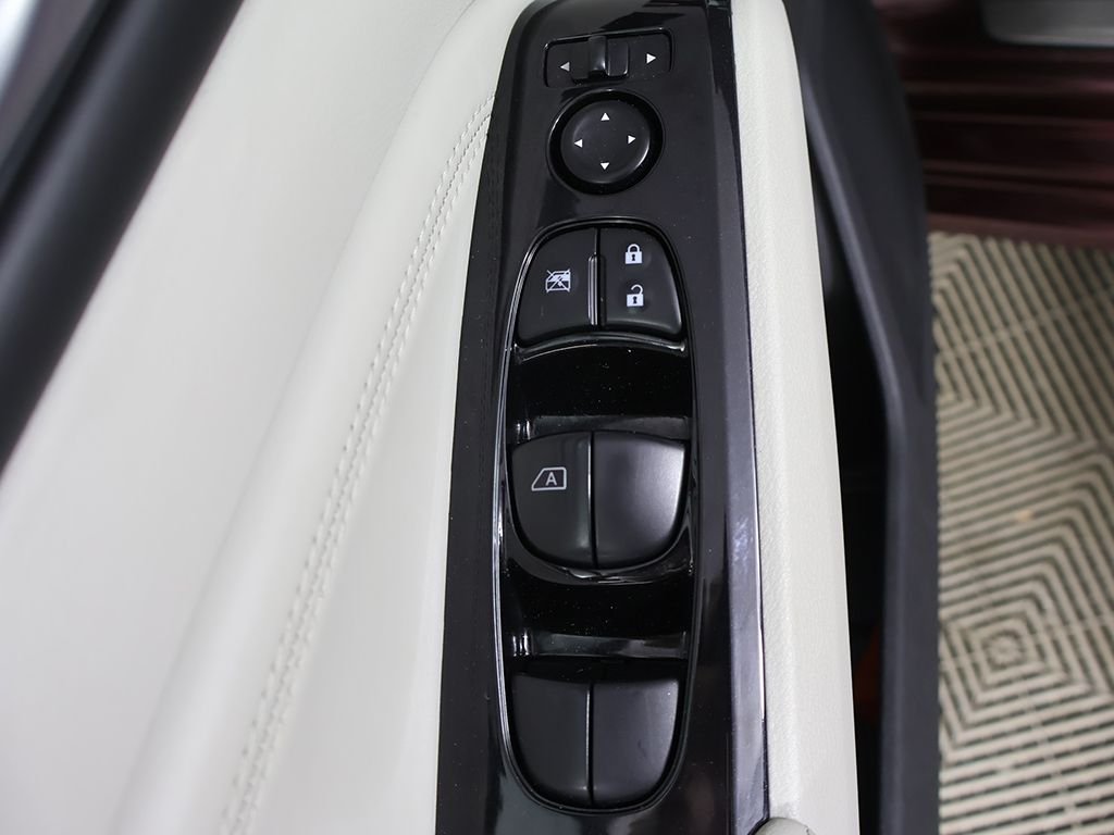 Used 2023 Red Nissan 2.5 SL image 35