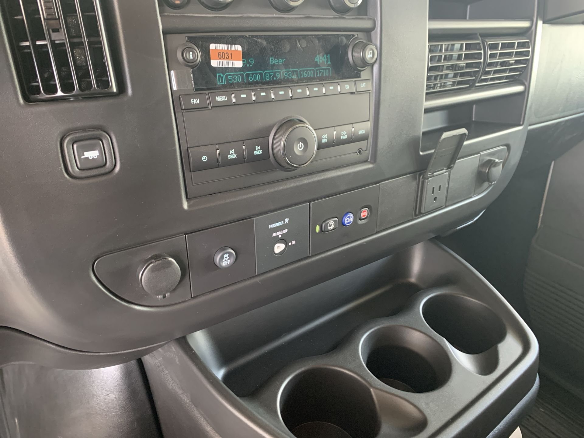 2025 GMC Savana Cargo Work Van - Photo 50