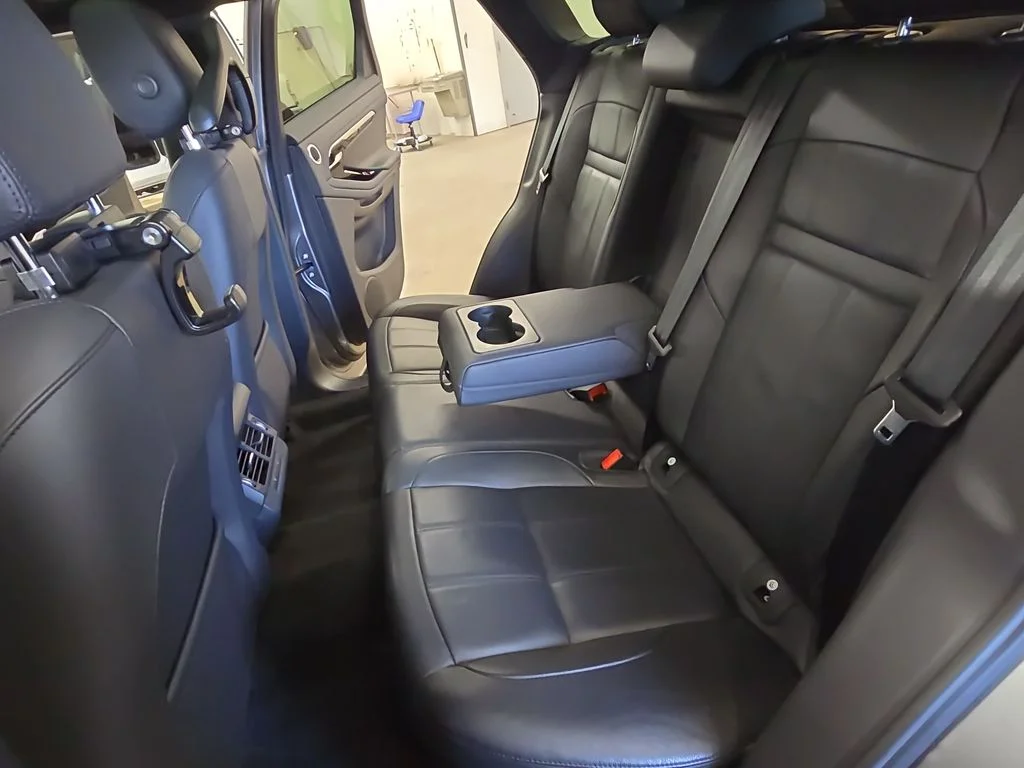 Used 2021  Land Rover Dynamic image 14