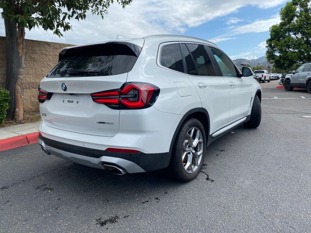 Used 2023 White BMW xDrive30i image 7