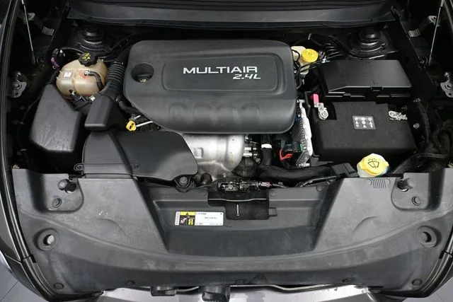 Used 2015 Gray Jeep Limited image 51