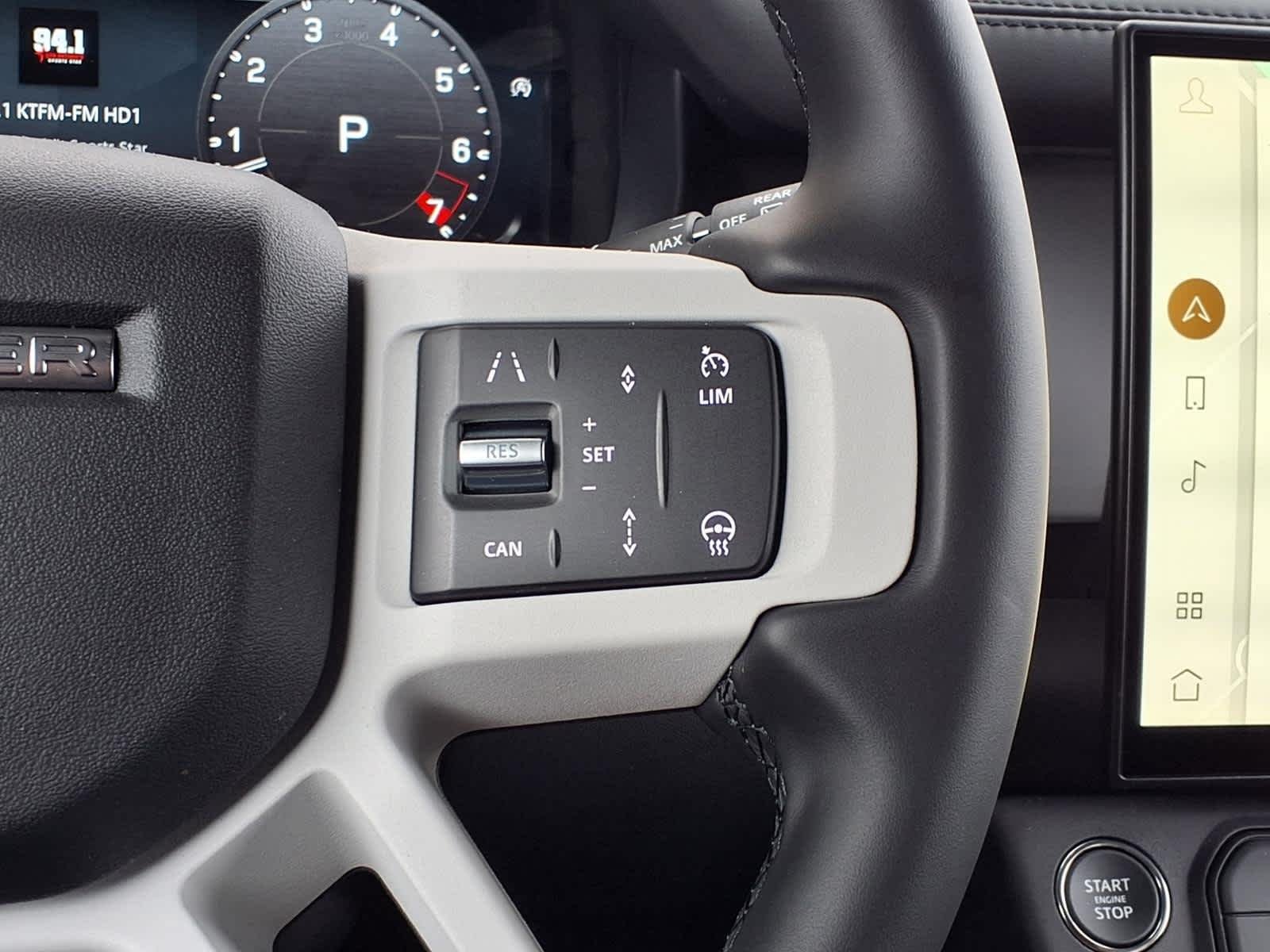 New 2026 Fuji White Land Rover X-Dynamic SE image 22