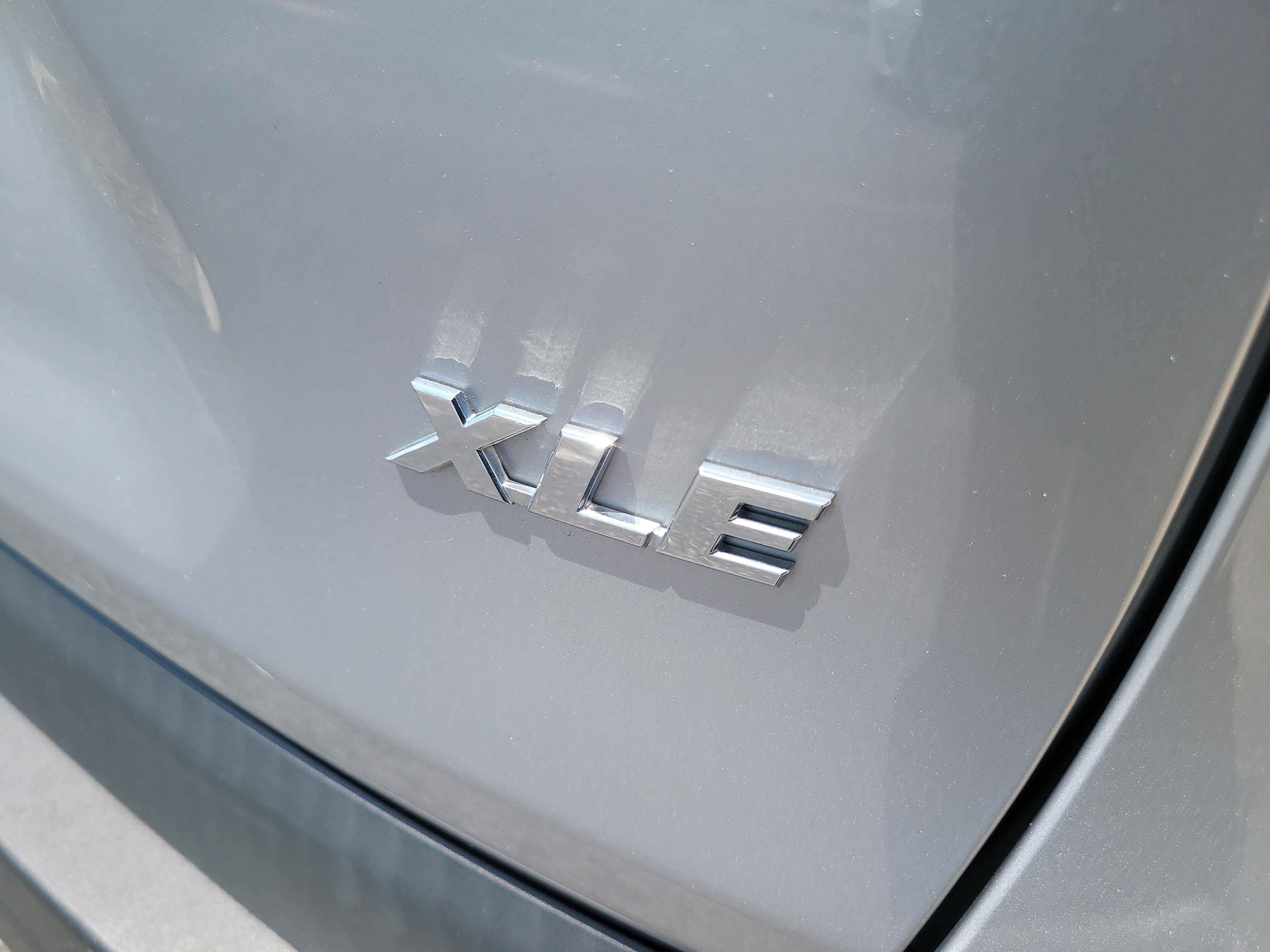 Used 2023  Toyota XLE image 10
