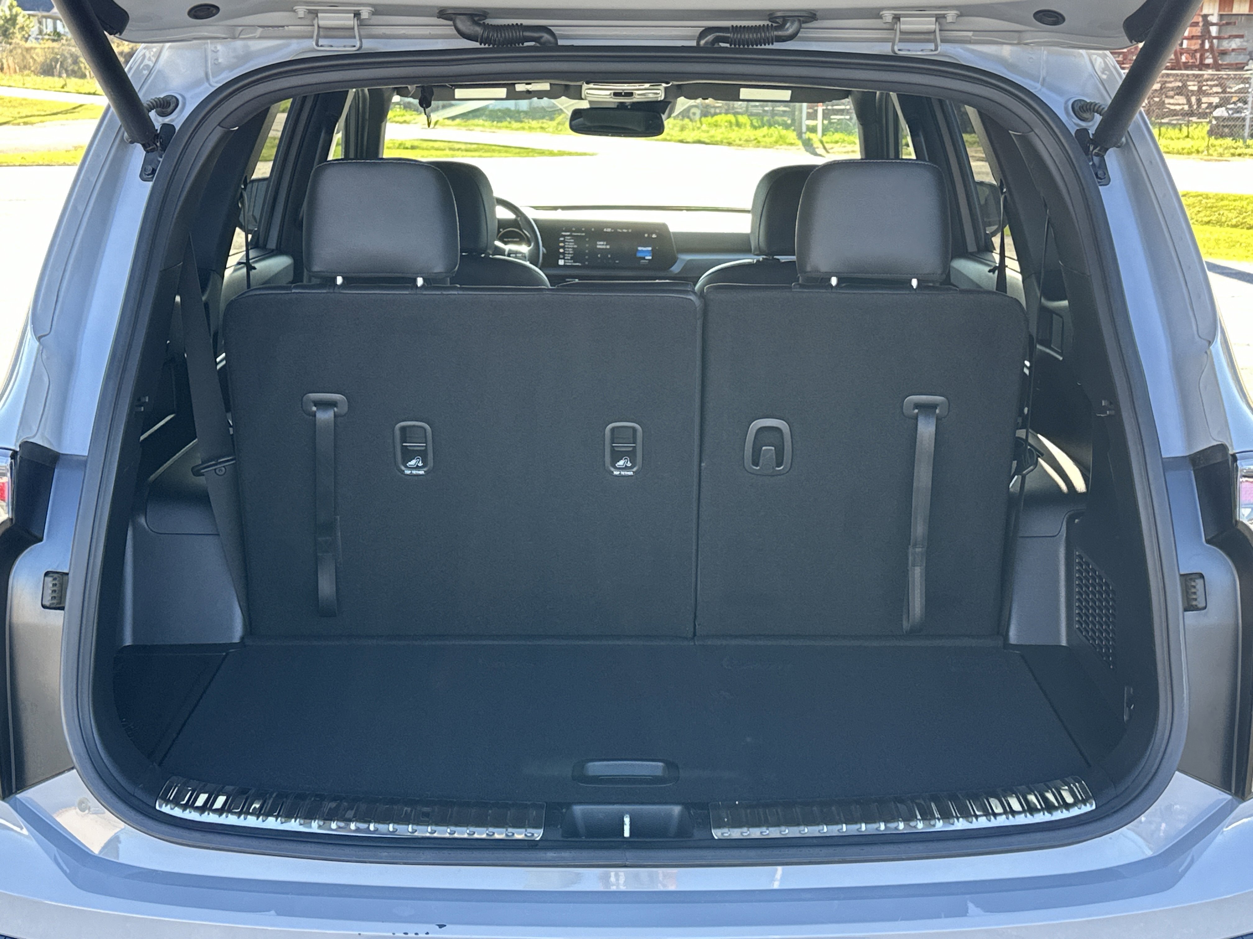 Used 2024 Wolf Gray Kia SX X-Line image 19