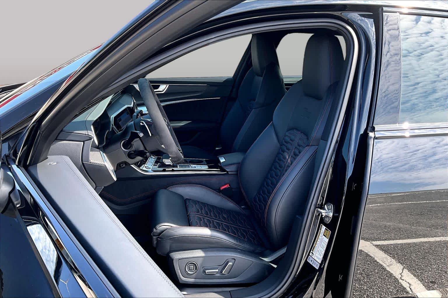 Pre-Owned 2023 Audi RS 6 Avant