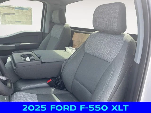 2025 Ford F-550 Super Duty Chassis Cab XLT - Photo 26