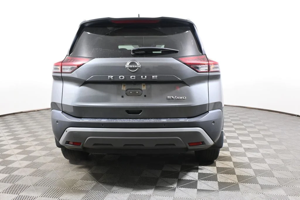 Used 2023 Gray Nissan SV image 6