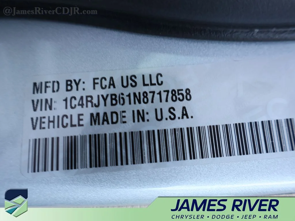 Used 2022 Silver Jeep 4xe image 41