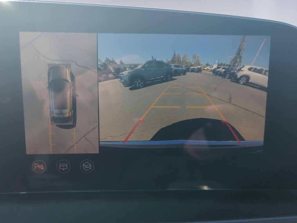 Used 2024 Green Cadillac Tech image 16