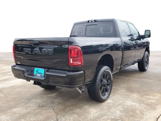 New 2026 Diamond Black Crystal Pearl-Coat Exterior Paint RAM Big Horn image 3