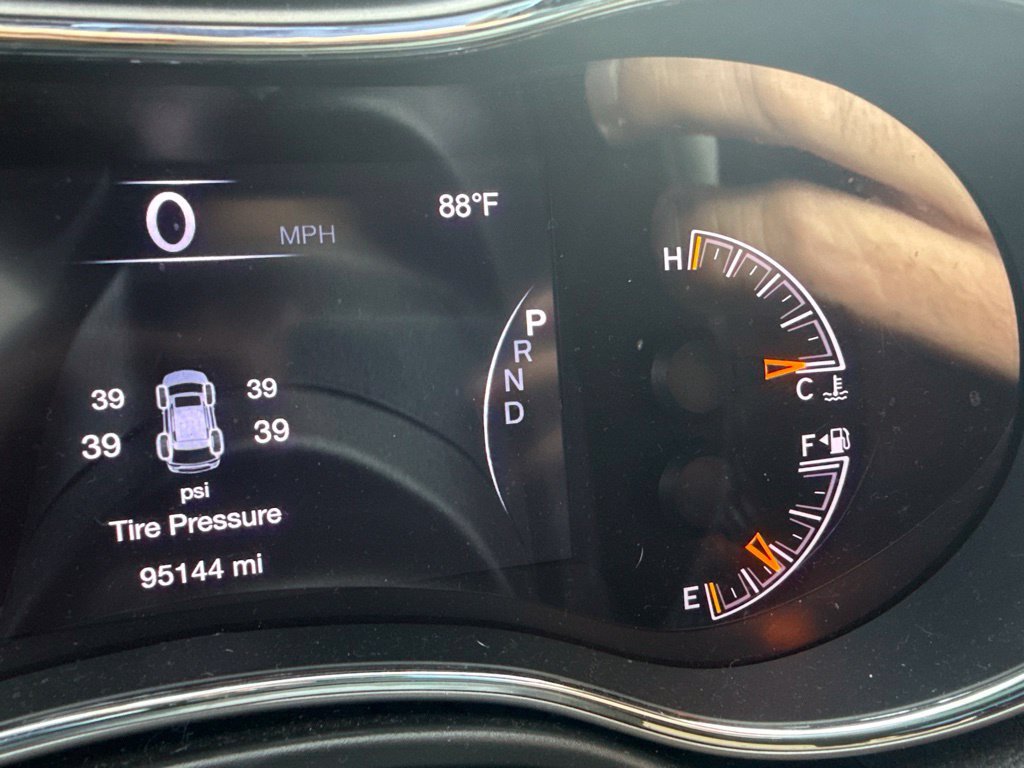 Used 2020 Gray Jeep Limited image 7
